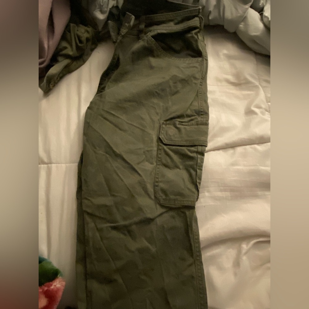 Green cargo tactical work pants.